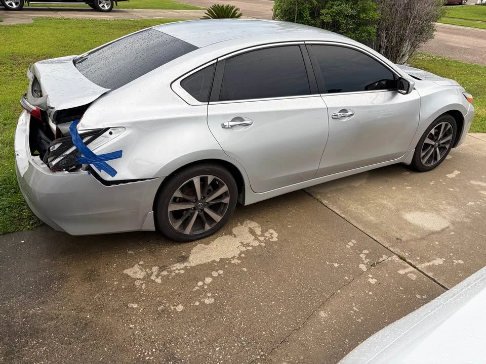 2017 Nissan Altima 5th Gen - Image 4 of 12