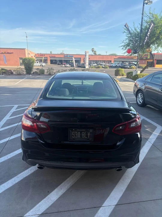 2017 Nissan Altima 5th Gen - Image 3 of 10