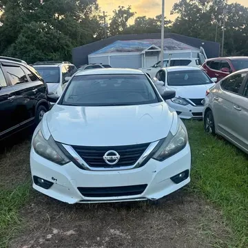 2017 Nissan Altima 2.5 SR Sedan 4D