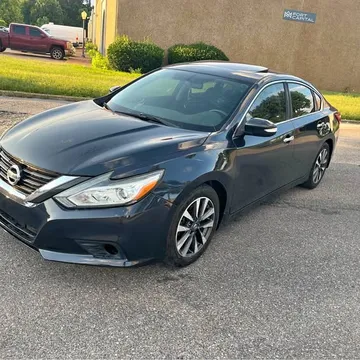 2017 Nissan Altima 2.5 SR Sedan 4D