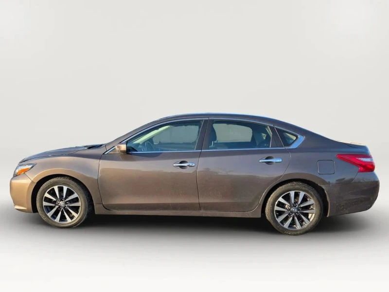2017 Nissan Altima 5th Gen - Image 2 of 12