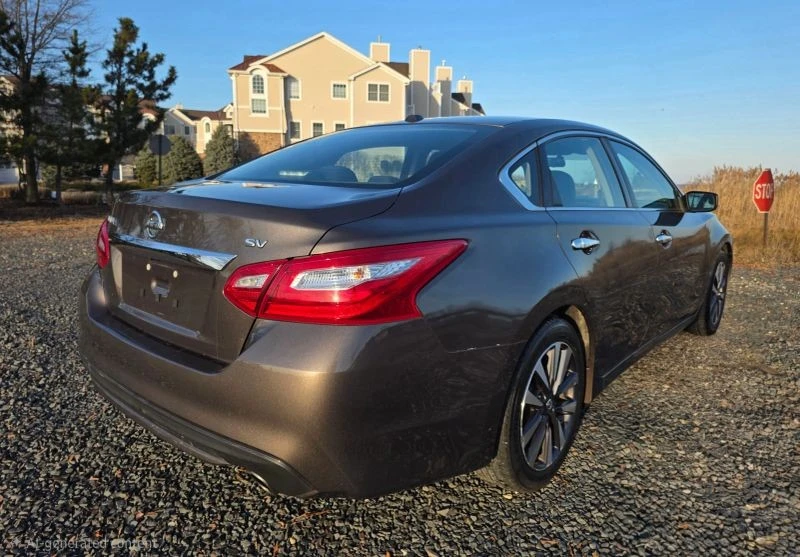 2017 Nissan Altima 5th Gen - Image 5 of 12