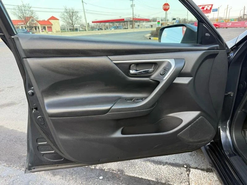 2017 Nissan Altima 5th Gen - Image 11 of 12