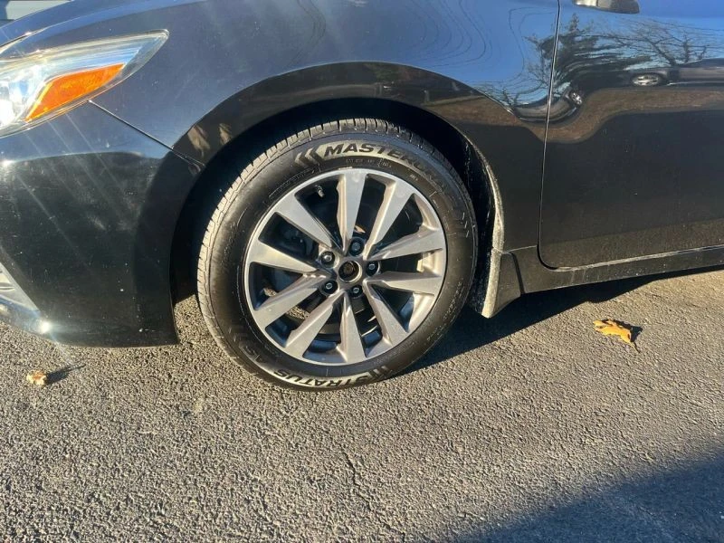 2017 Nissan Altima 5th Gen - Image 8 of 12