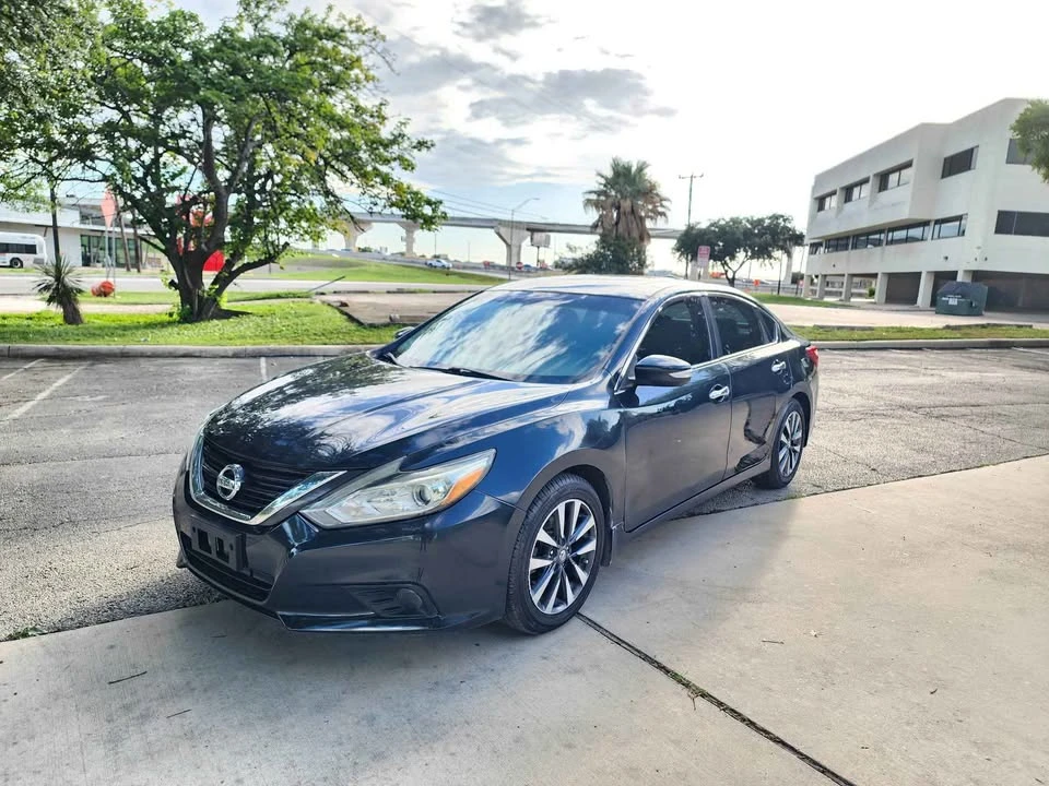 2017 Nissan Altima 5th Gen - Image 4 of 15