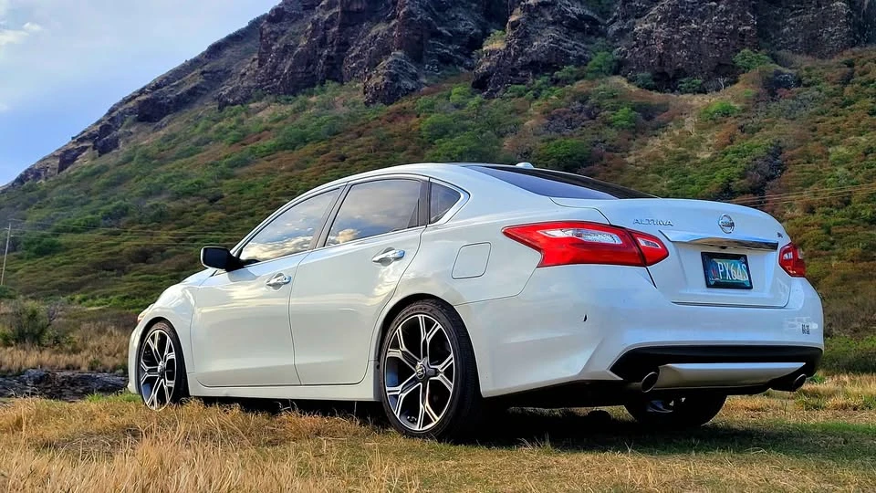 2017 Nissan Altima 5th Gen - Image 2 of 11