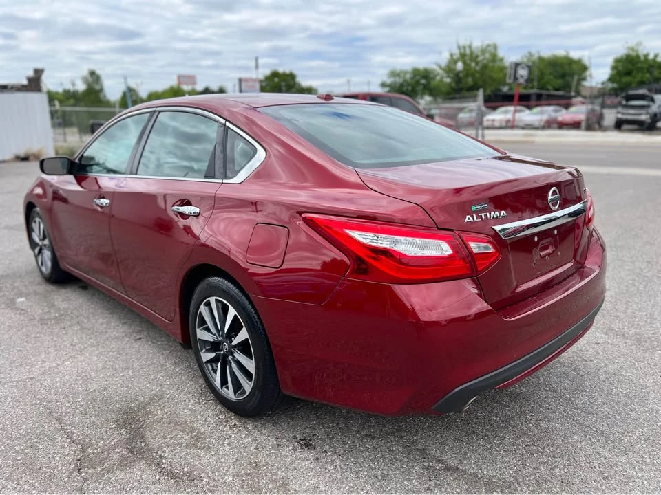 2017 Nissan Altima 5th Gen - Image 6 of 17