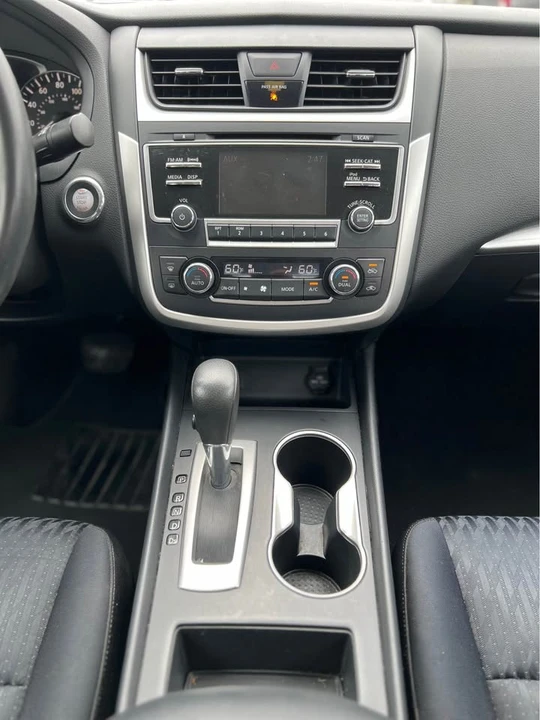 2017 Nissan Altima 5th Gen - Image 13 of 17