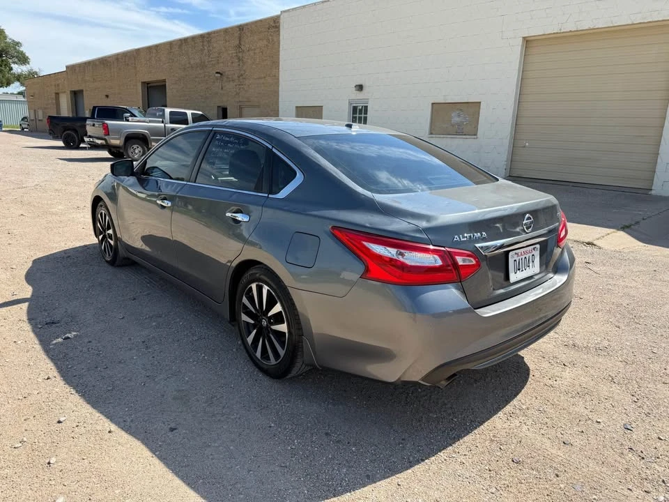 2017 Nissan Altima 5th Gen - Image 3 of 13