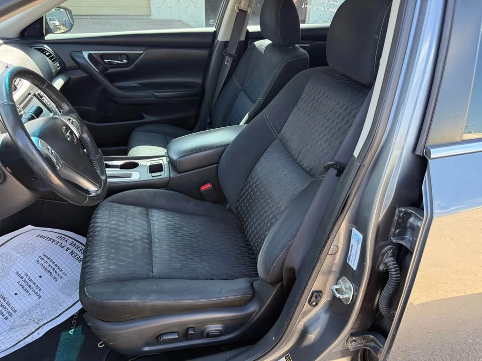 2017 Nissan Altima 5th Gen - Image 5 of 13