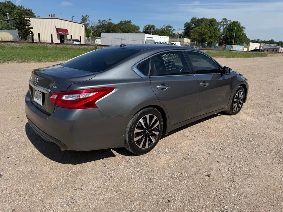 2017 Nissan Altima 5th Gen - Image 2 of 13