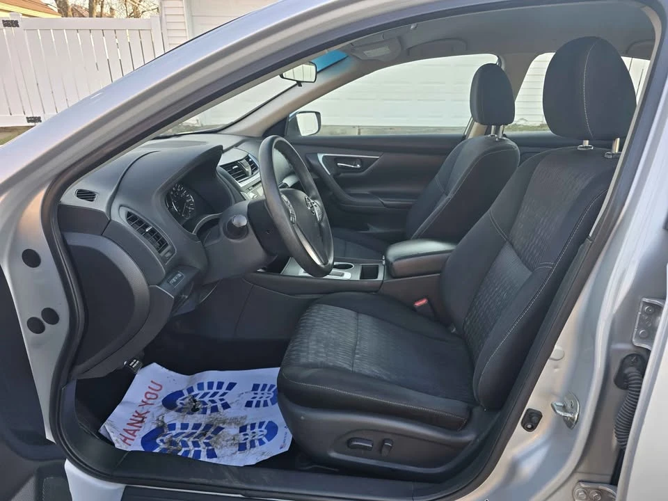 2017 Nissan Altima 5th Gen - Image 10 of 18