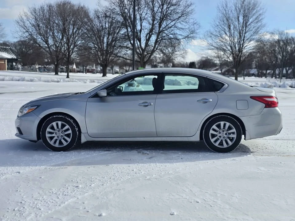 2017 Nissan Altima 5th Gen - Image 8 of 18