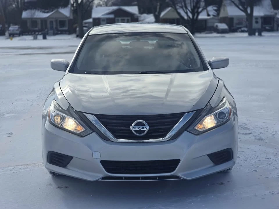 2017 Nissan Altima 5th Gen - Image 9 of 18