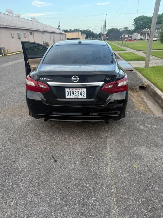 2017 Nissan Altima 5th Gen - Image 4 of 8