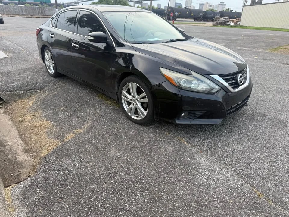 2017 Nissan Altima 5th Gen - Image 3 of 8