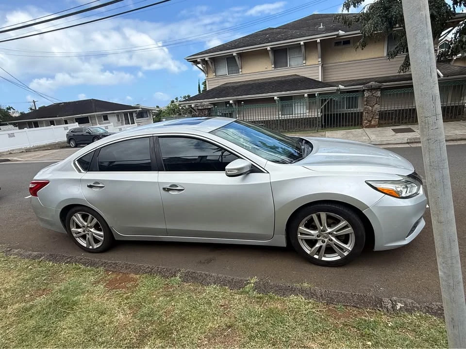 2017 Nissan Altima 5th Gen - Image 2 of 7