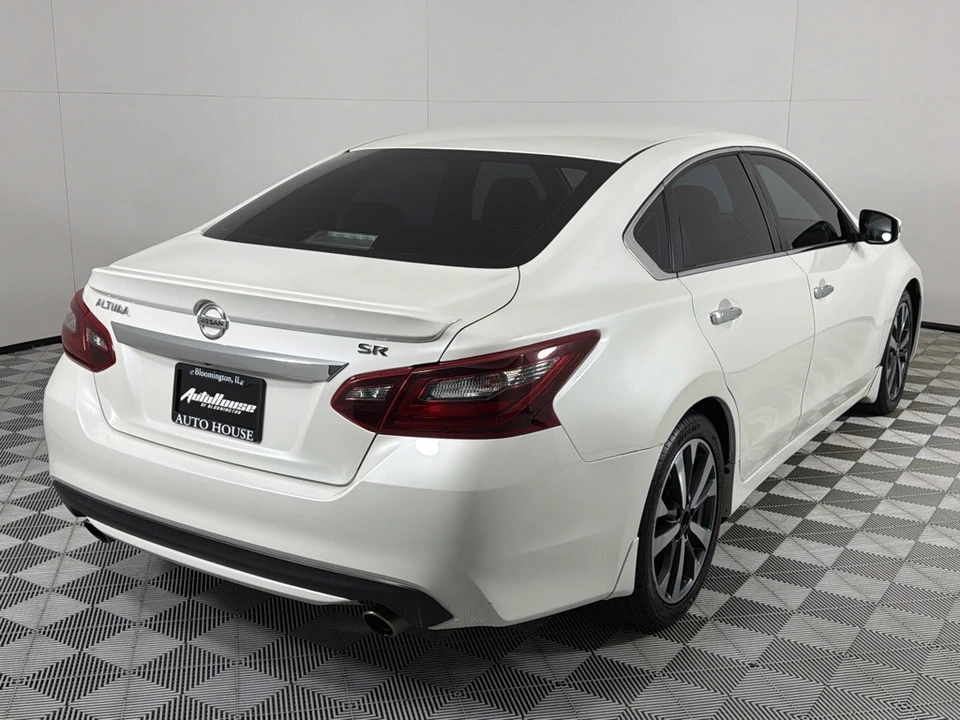 2017 Nissan Altima 5th Gen - Image 5 of 21
