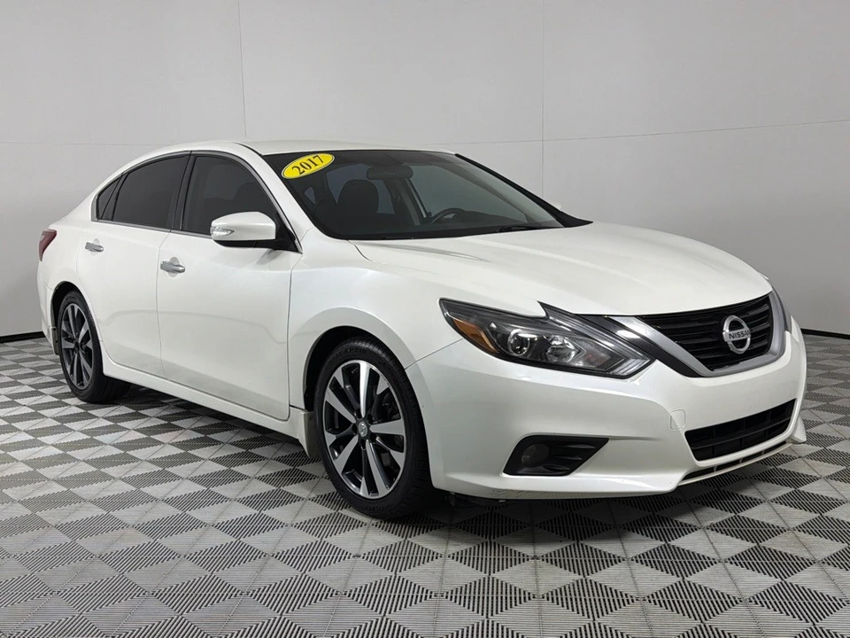 2017 Nissan Altima 5th Gen - Image 3 of 21