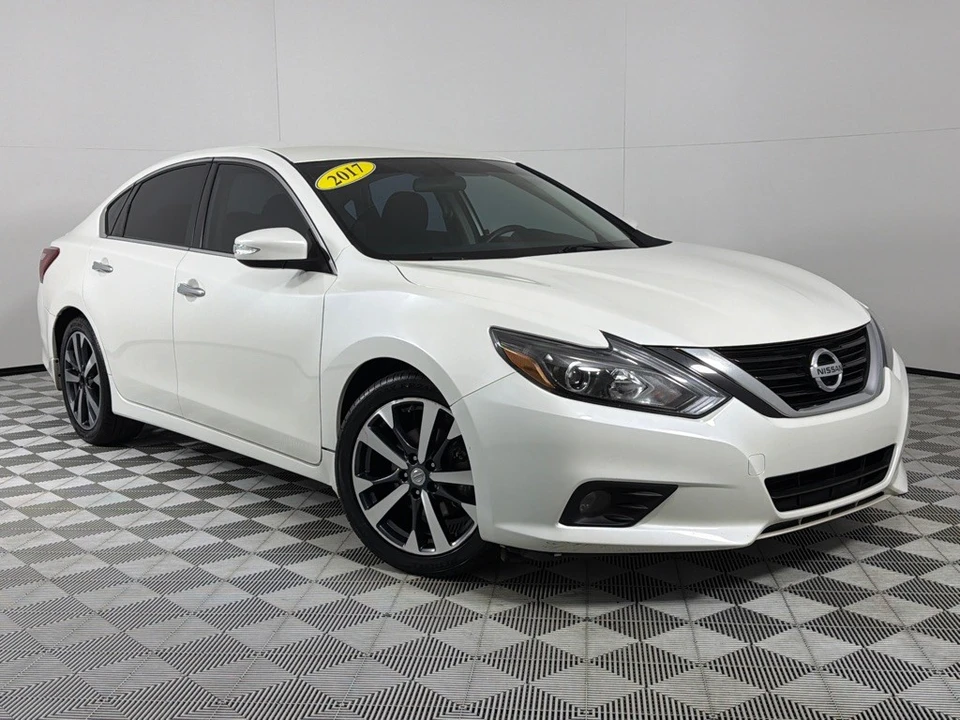 2017 Nissan Altima 5th Gen - Image 2 of 21