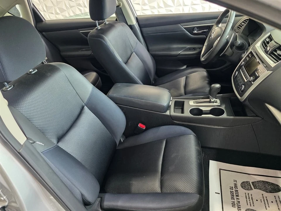 2017 Nissan Altima 5th Gen - Image 19 of 21