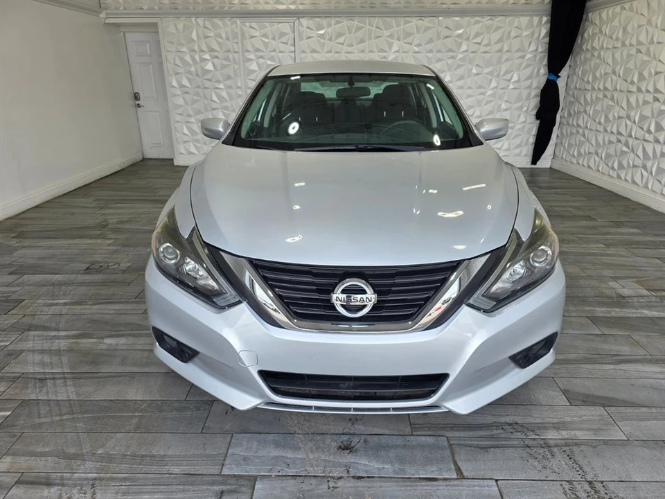 2017 Nissan Altima 5th Gen - Image 5 of 21