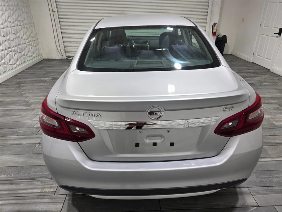 2017 Nissan Altima 5th Gen - Image 10 of 21