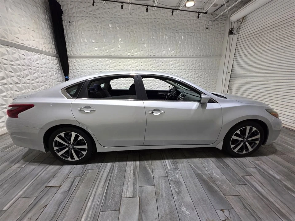 2017 Nissan Altima 5th Gen - Image 4 of 21