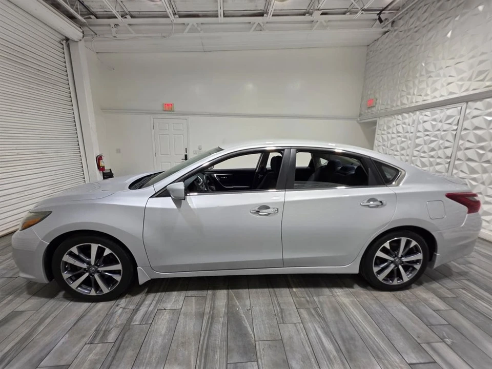 2017 Nissan Altima 5th Gen - Image 3 of 21