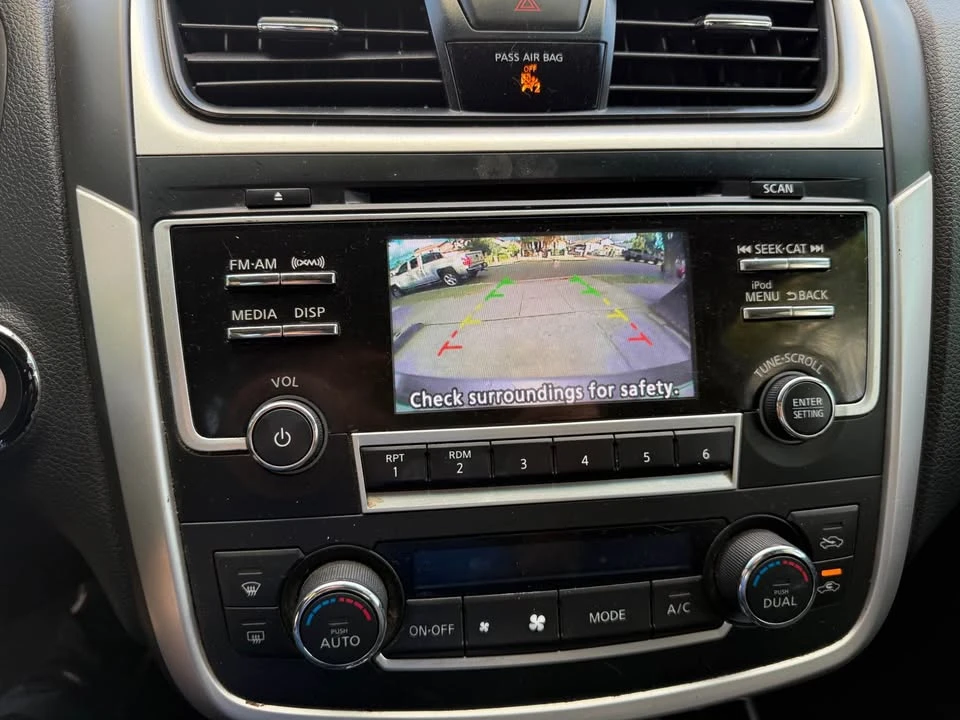 2017 Nissan Altima 5th Gen - Image 5 of 5