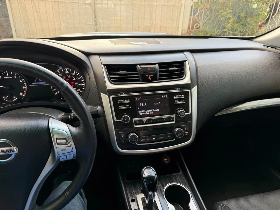 2017 Nissan Altima 5th Gen - Image 3 of 5