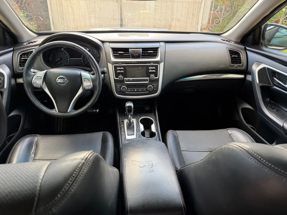 2017 Nissan Altima 5th Gen - Image 2 of 5