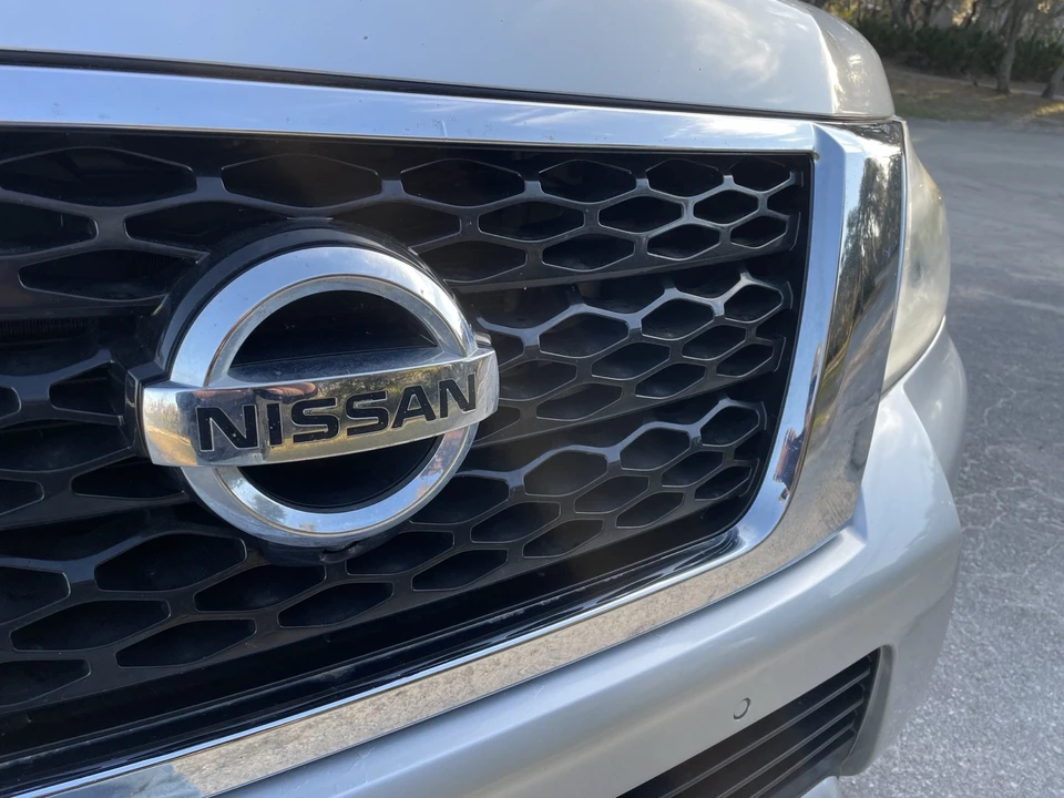 2017 Nissan Armada - Image 11 of 21