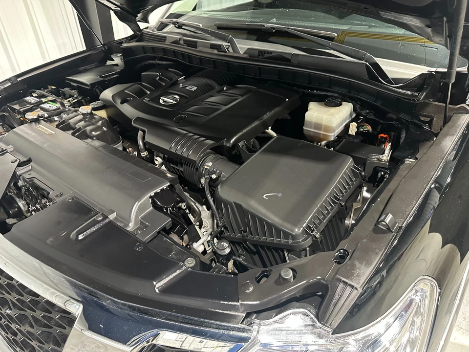 2017 Nissan Armada - Image 19 of 21
