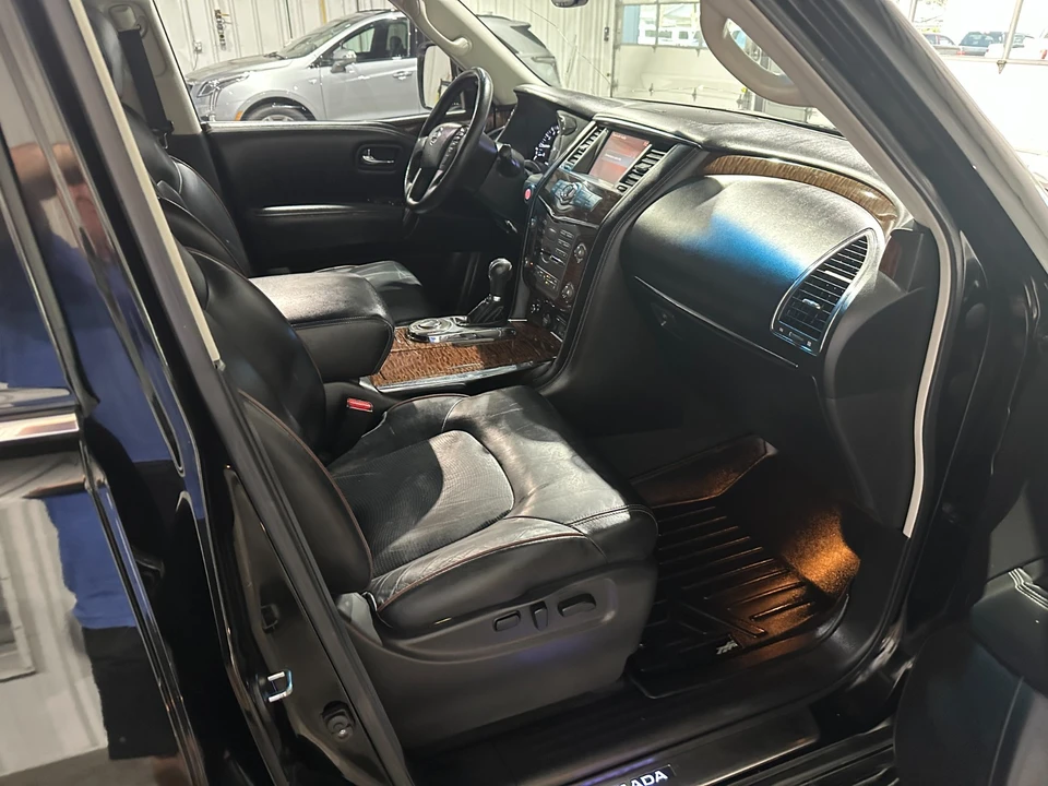 2017 Nissan Armada - Image 10 of 21