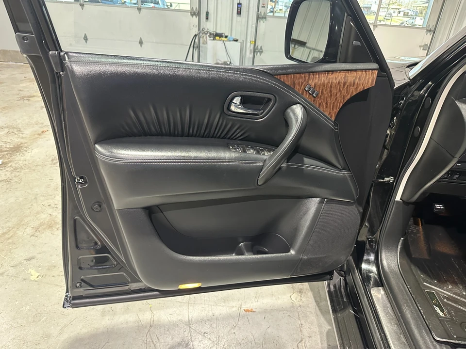 2017 Nissan Armada - Image 14 of 21