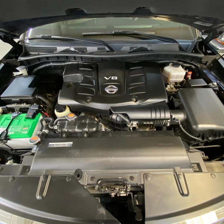 2017 Nissan Armada - Image 2 of 10