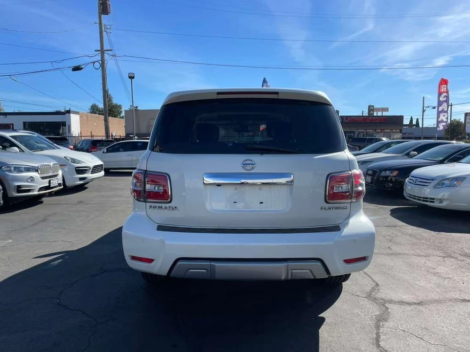2017 Nissan Armada - Image 5 of 17