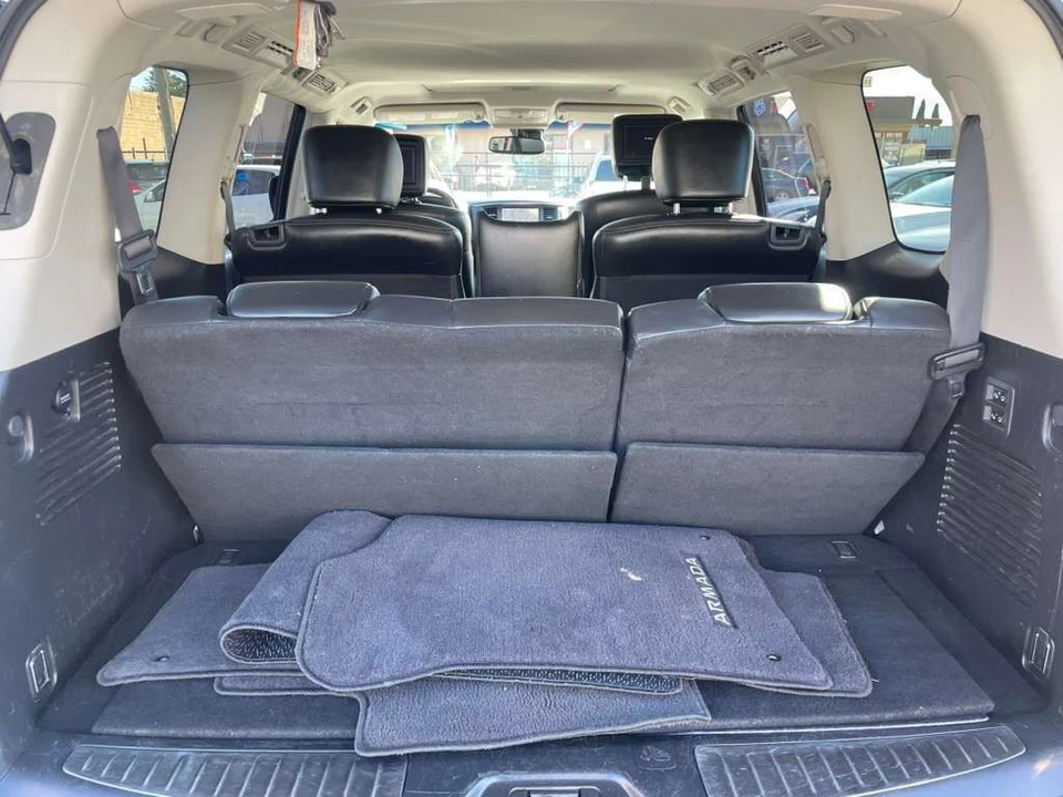 2017 Nissan Armada - Image 14 of 17