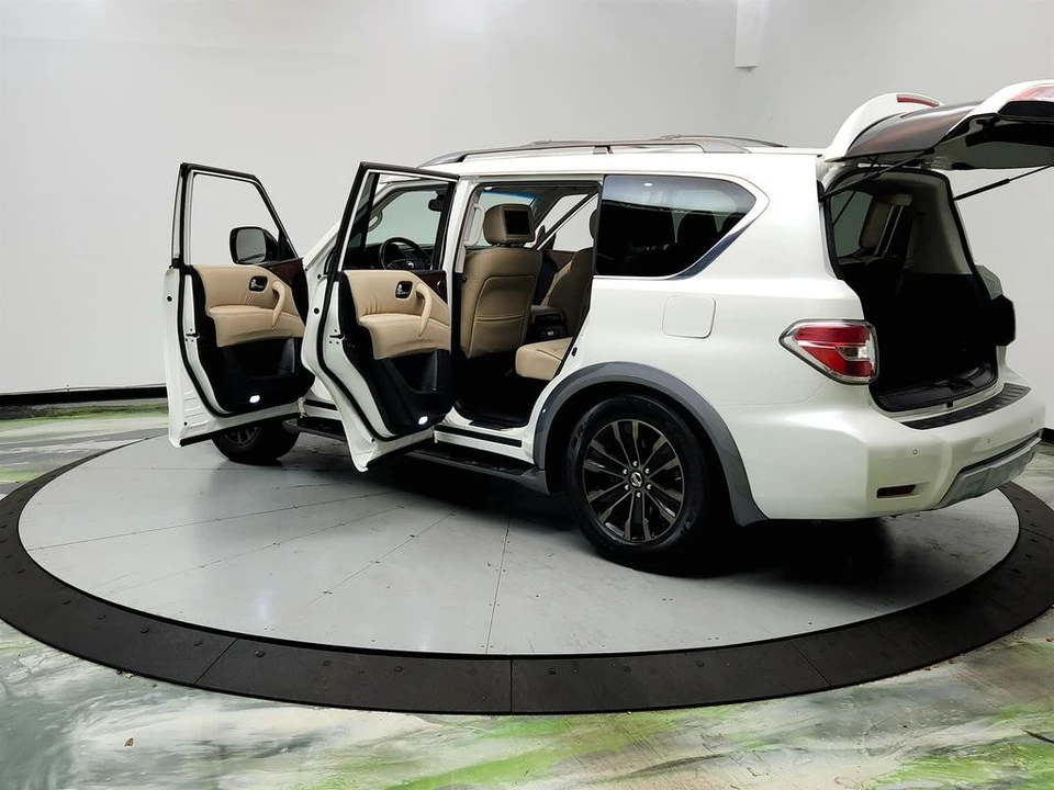 2017 Nissan Armada - Image 12 of 21
