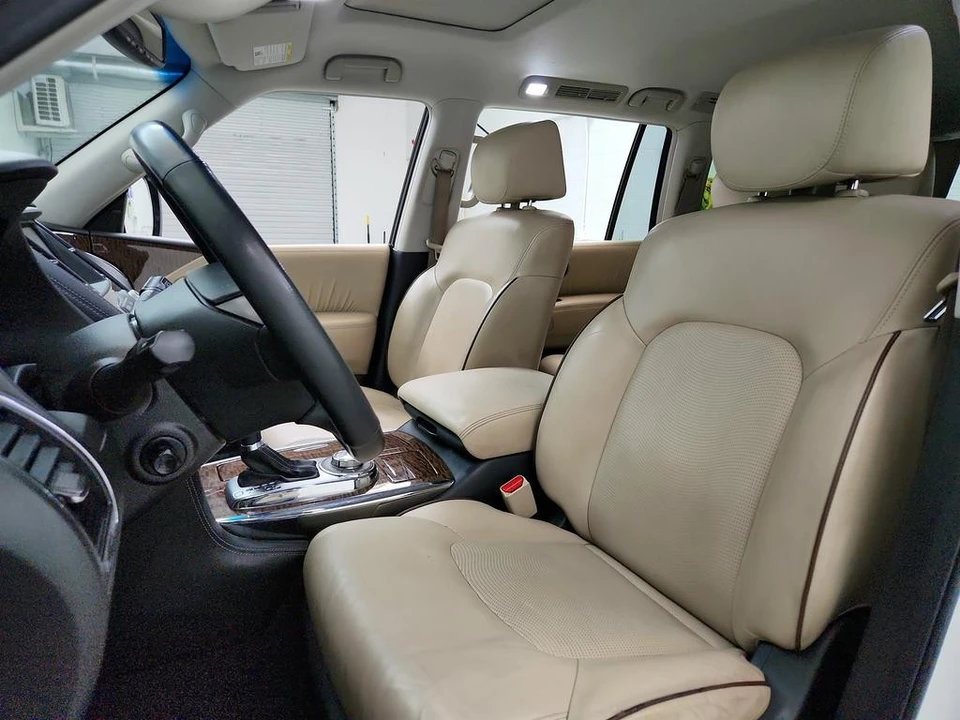 2017 Nissan Armada - Image 14 of 21