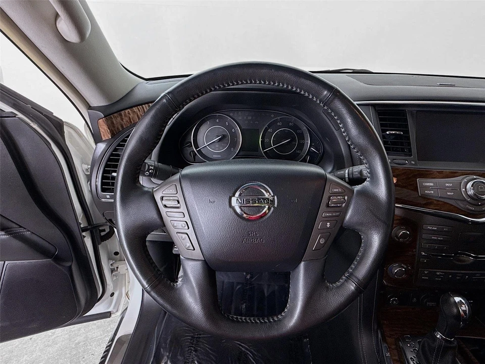 2017 Nissan Armada - Image 11 of 21