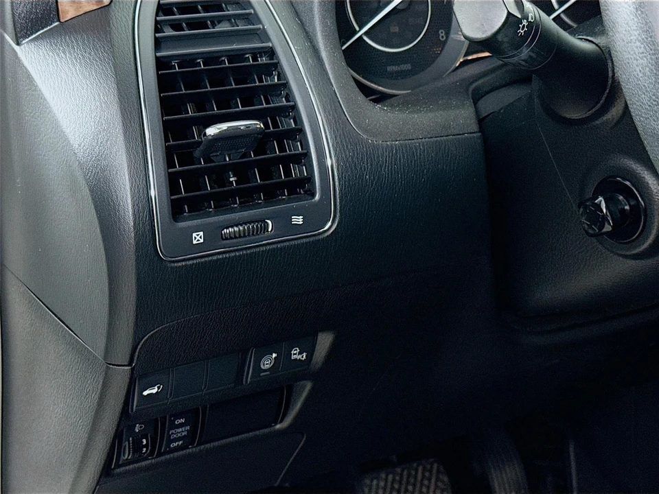 2017 Nissan Armada - Image 10 of 21