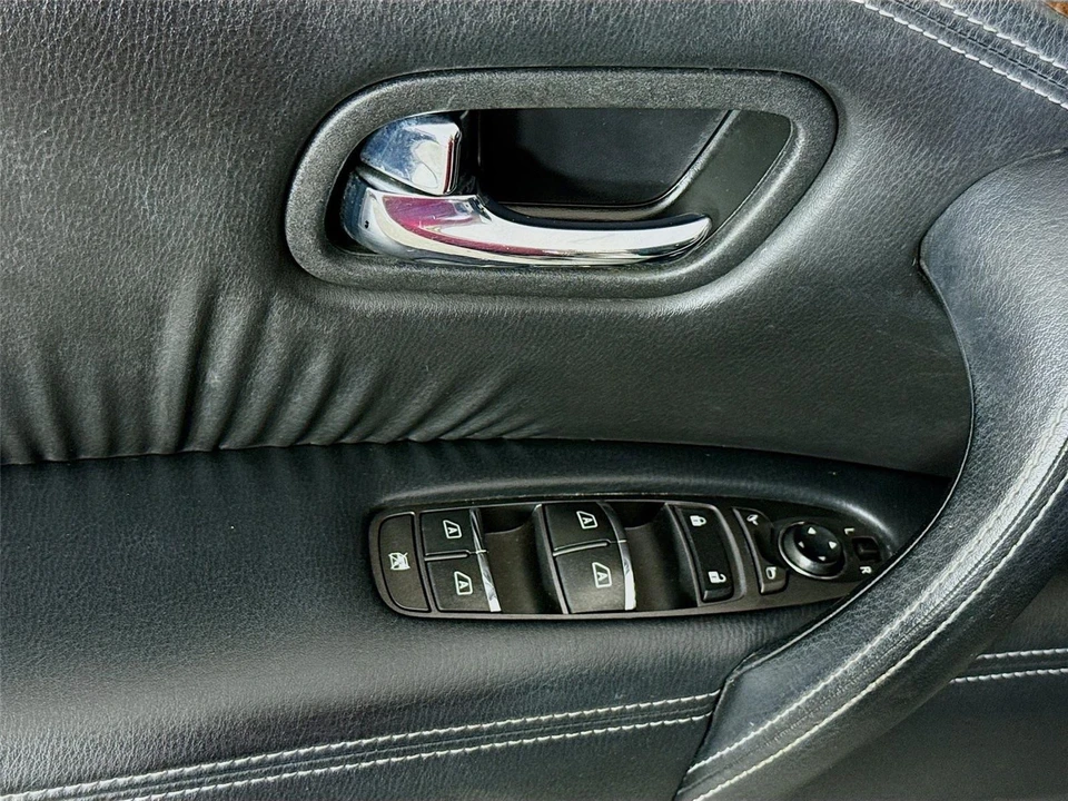 2017 Nissan Armada - Image 18 of 21