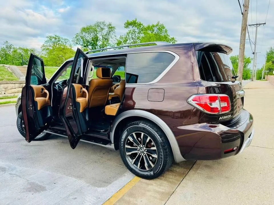2017 Nissan Armada - Image 9 of 20