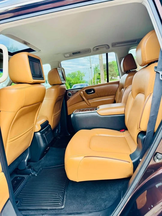 2017 Nissan Armada - Image 7 of 20