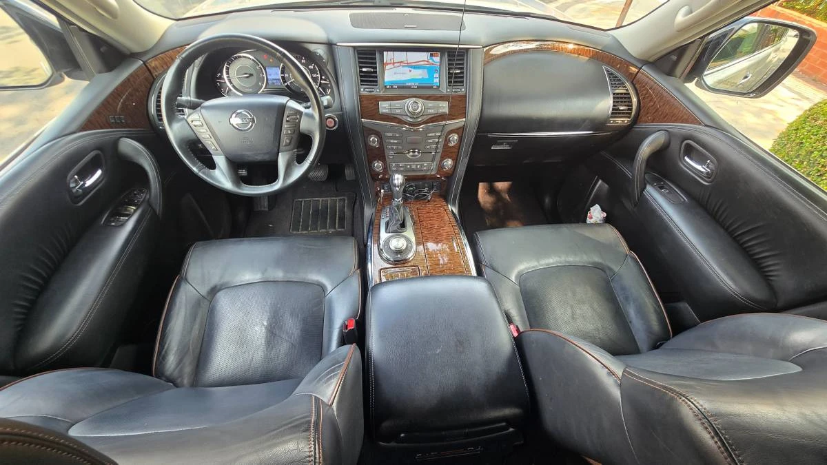 2017 Nissan Armada - Image 11 of 19