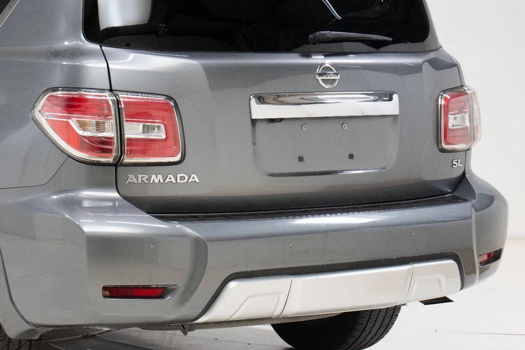 2017 Nissan Armada - Image 11 of 12