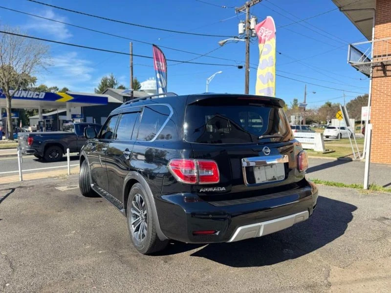 2017 Nissan Armada - Image 10 of 12