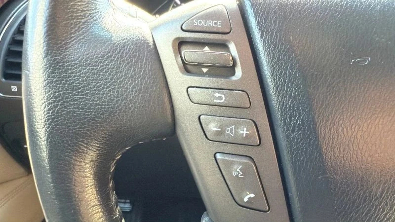 2017 Nissan Armada - Image 12 of 12